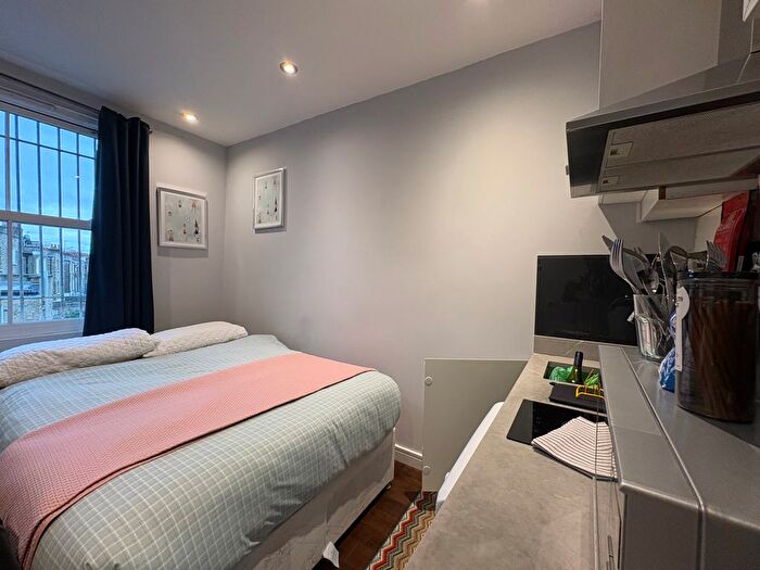 1 Bedroom Flat To Rent In Fernhead Road, London, W9