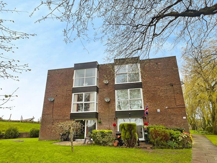 2 Bedroom Apartment For Sale In Heywood Court, Manchester, M24