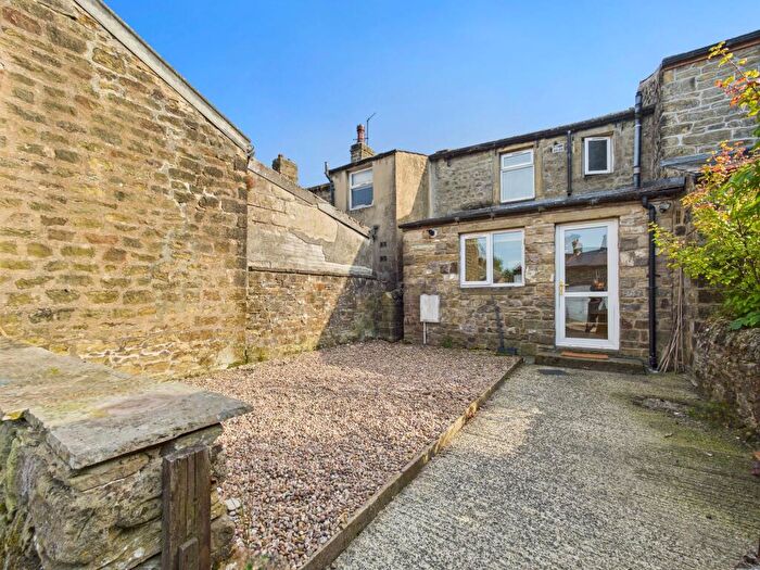 2 Bedroom Terraced House To Rent In Keighley Road, Cowling, BD22