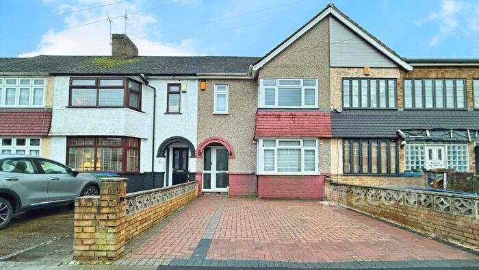 3 Bedroom Terraced House To Rent In Hurst Road Erith, DA8