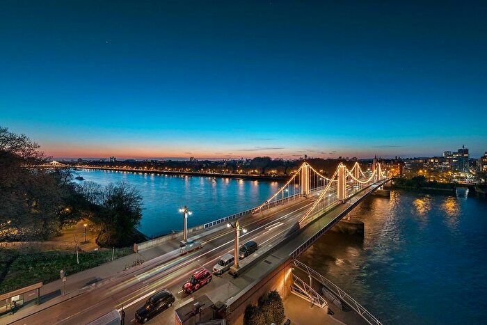 5 Bedroom Flat To Rent In Centurion Building, Queenstown Road, London, SW11