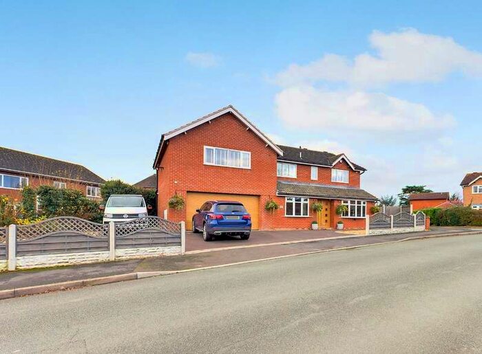 6 Bedroom Detached House For Sale In Carlton Close Bicton Heath, Shrewsbury, SY3