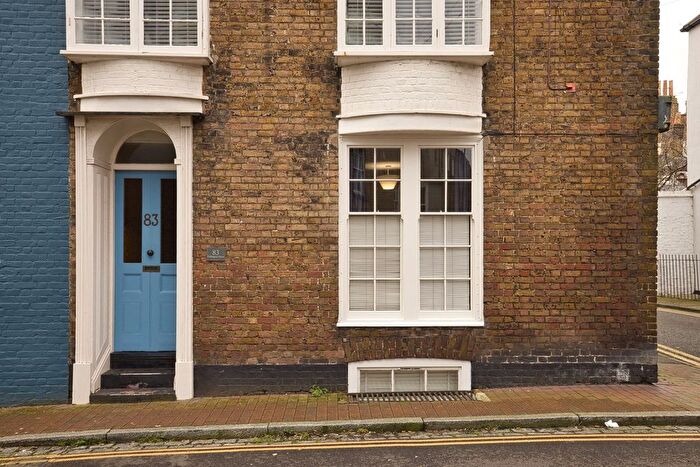 2 Bedroom Flat For Sale In Addington Street, Ramsgate, Kent, CT11