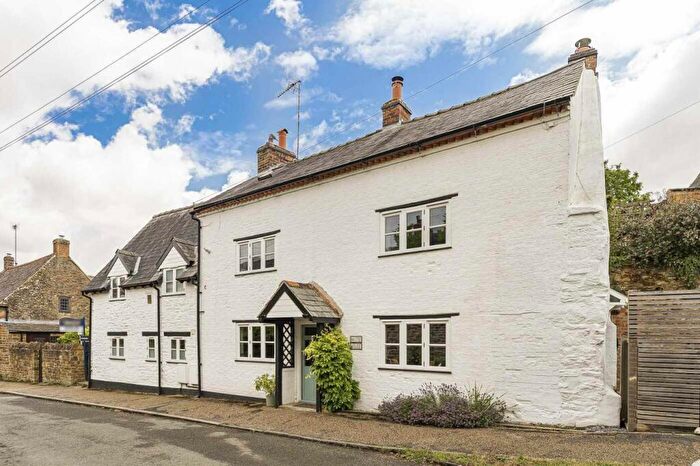 4 Bedroom Detached House For Sale In Main Street, Badby, Daventry, NN11