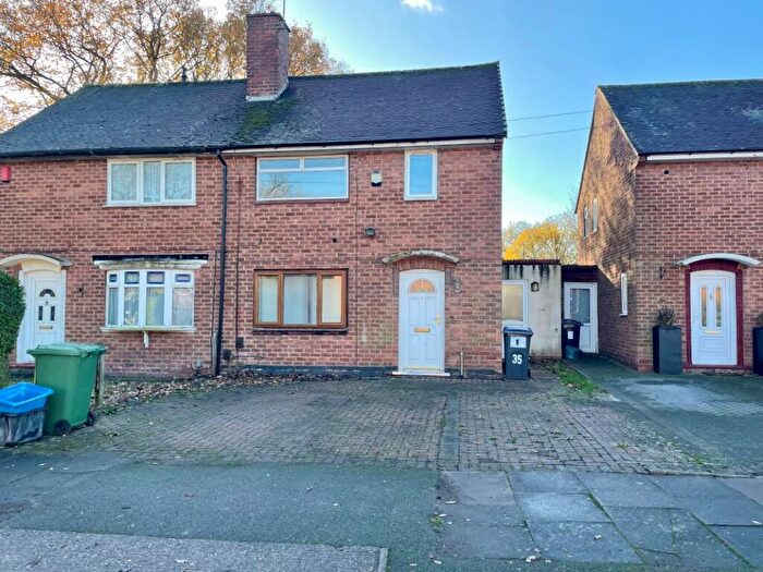 3 Bedroom Semi-Detached House For Sale In Middle Acre Road, Quinton, B32