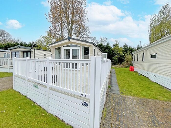 2 Bedroom Park Home For Sale In Monkton Street, Monkton, Ramsgate, CT12