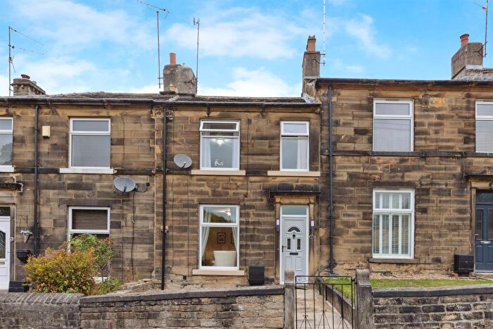 3 Bedroom Terraced House For Sale In Ladyhouse Lane, Huddersfield, HD4