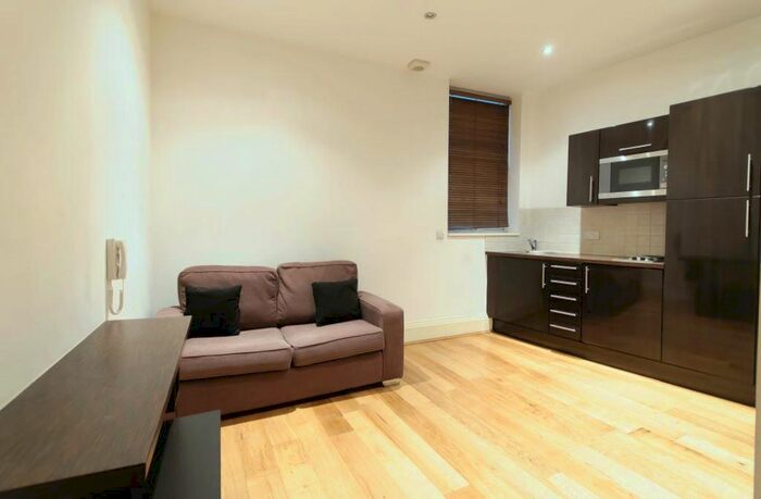 Studio To Rent In Inglewood Mansions, West End Lane, West Hampstead, London, NW6