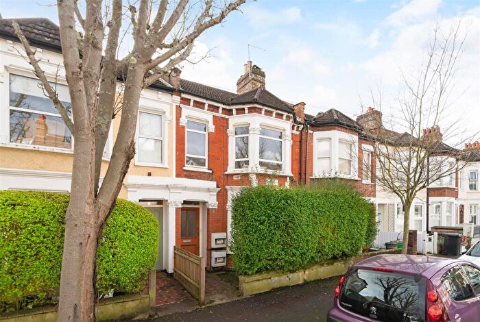 2 Bedroom Flat To Rent In Phoenix Road, Penge, London, SE20
