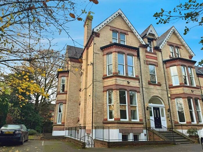 2 Bedroom Flat To Rent In Aigburth Drive, Liverpool, L17