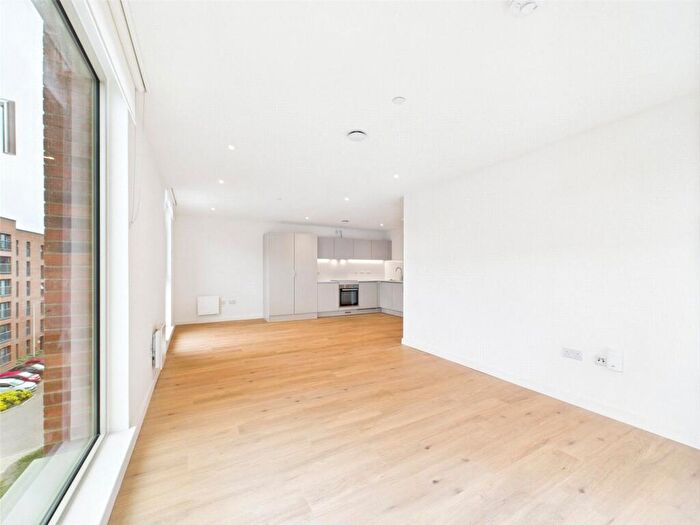 3 Bedroom Apartment To Rent In Fyfe Lane, Edinburgh, Midlothian, EH6