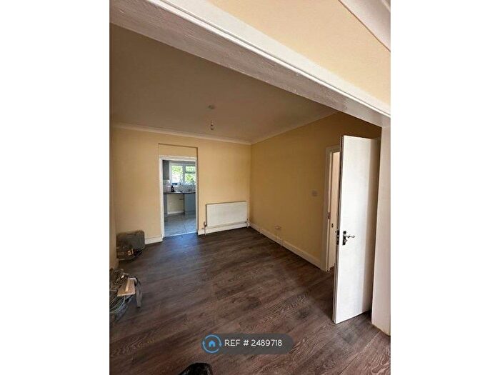 3 Bedroom Terraced House To Rent In Downhills Way, London, N17