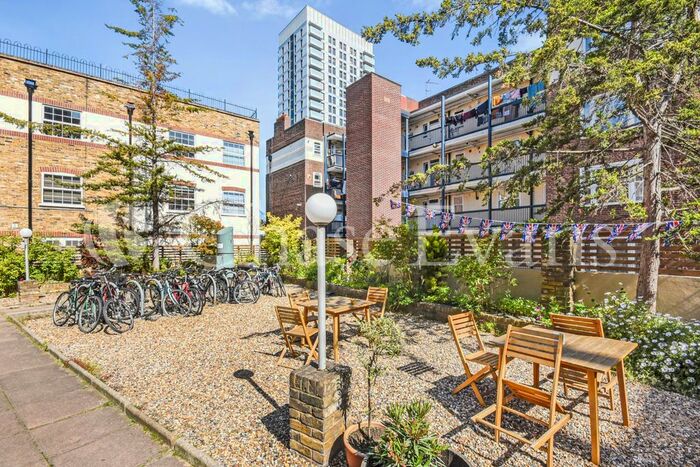 1 Bedroom Flat For Sale In Arcadia Court, Old Castle Street, Aldgate, E1