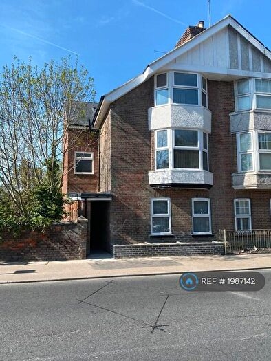1 Bedroom Flat To Rent In West Wycombe Road, High Wycombe, HP11