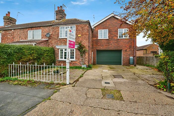 4 Bedroom End Of Terrace House For Sale In Thames Street, Hogsthorpe, Skegness, PE24