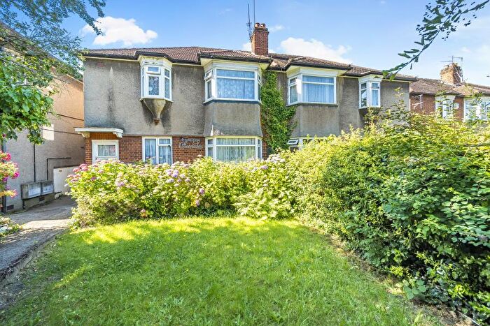 2 Bedroom Maisonette For Sale In Woodgrange Close, Kenton, HA3