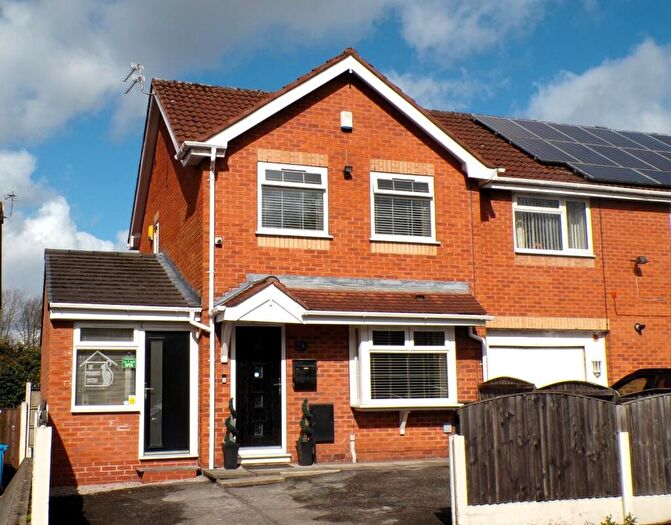 3 Bedroom Semi-Detached House For Sale In Mitchells Quay, Failsworth, Manchester, M35
