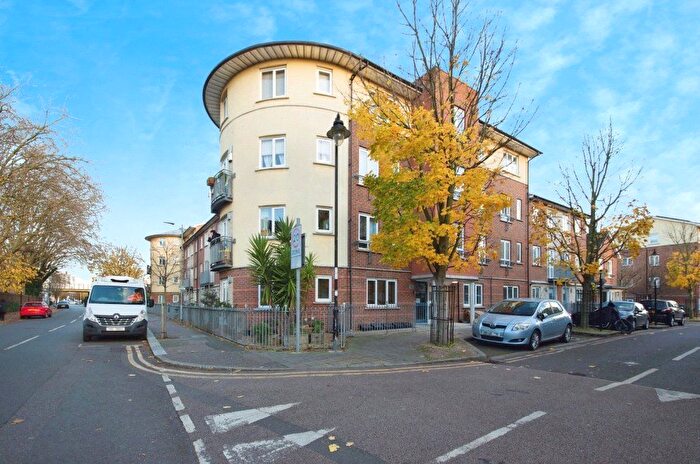 1 Bedroom Flat For Sale In Campion Road, London, E10