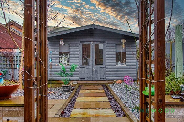 3 Bedroom Detached House For Sale In Linden Road, Creswell, S80