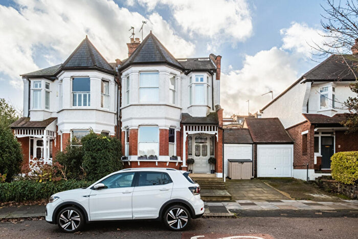 4 Bedroom Terraced House For Sale In Clifton Road, London, N22