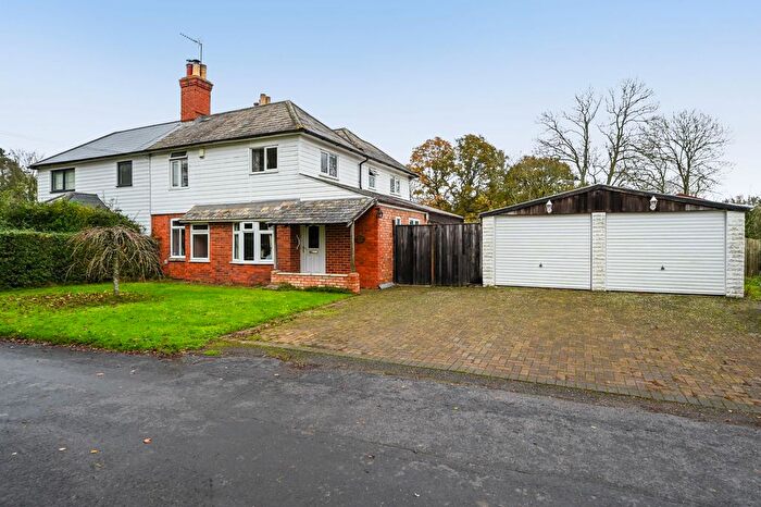 4 Bedroom Semi Detached House For Sale In Chapel Lane, Egerton, TN27