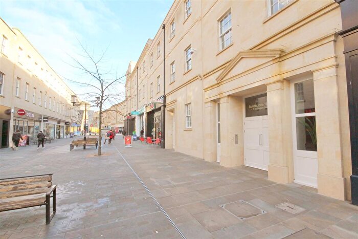 1 Bedroom Flat To Rent In Southgate House, Bath, BA1