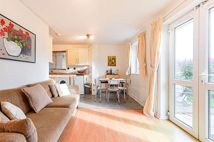 1 Bedroom Flat For Sale In Fulham Broadway, Fulham, London, SW6