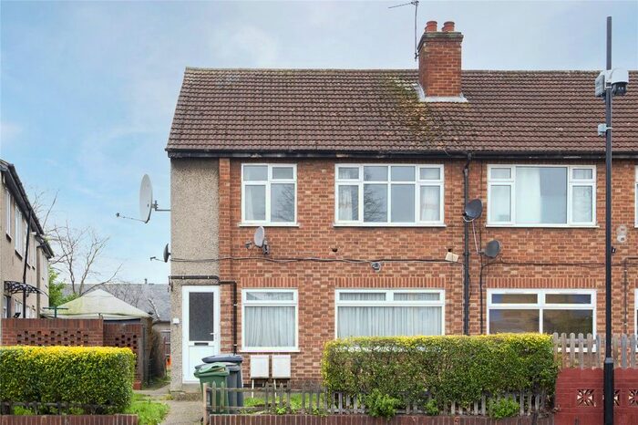 2 Bedroom Flat To Rent In Markhouse Road, Walthamstow, London E17