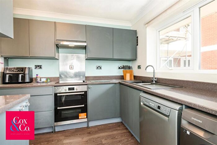 1 Bedroom Flat For Sale In Greenways, Highlands Road, Portslade, BN41