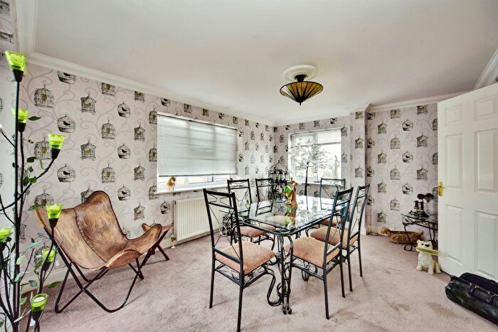 4 Bedroom Detached House For Sale In Baldwin Road, Minster On Sea, Sheerness, ME12