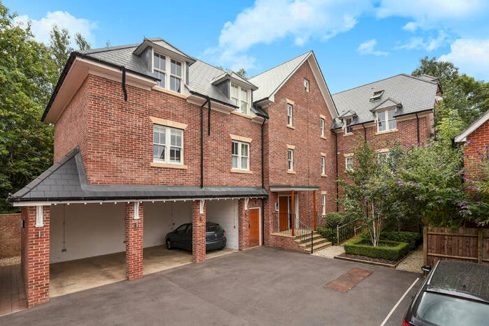 2 Bedroom Apartment To Rent In Park View, Oxford, OX2