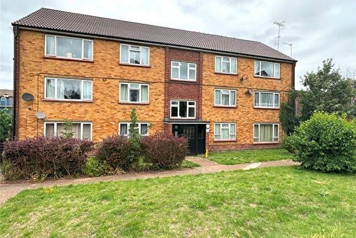 2 Bedroom Flat To Rent In Mitchell Walk, Swanscombe, DA10