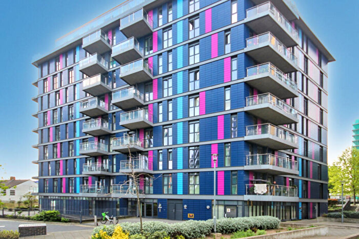 2 Bedroom Flat For Sale In Hatton Road, Wembley, Middlesex, HA0