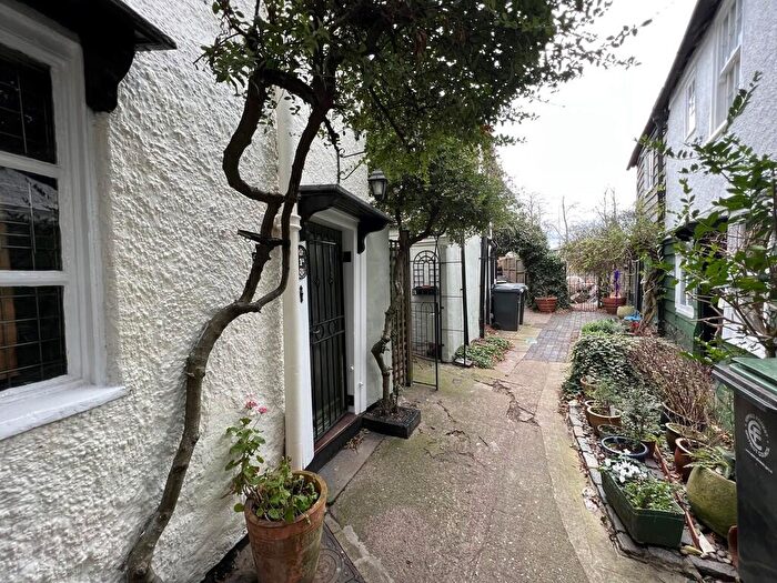 Studio To Rent In Market Square, Waltham Abbey, EN9
