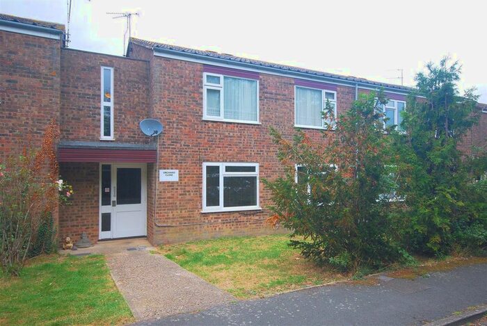 1 Bedroom Flat To Rent In Orchard Close, Stoke Mandeville, Aylesbury, HP22
