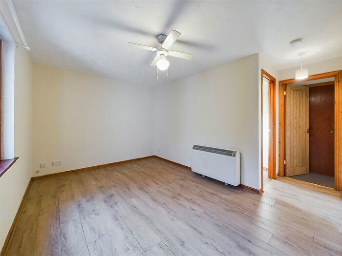 1 Bedroom Flat For Sale In Murray Terrace, Smithton, Inverness, IV2