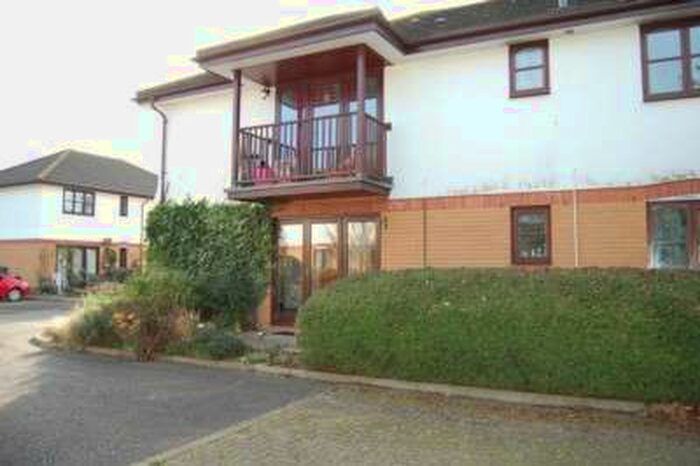 Flat To Rent In Addlestone, KT15