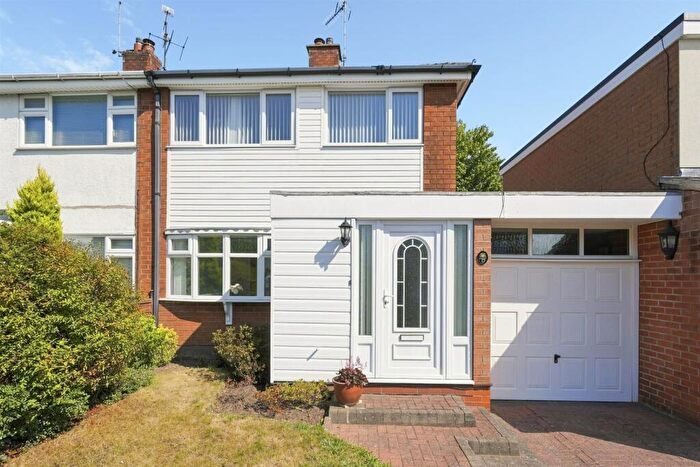 3 Bedroom Semi-Detached House For Sale In Thornton Avenue, Macclesfield, SK11