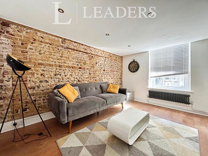 2 Bedroom Maisonette To Rent In Terminus Road, BN1