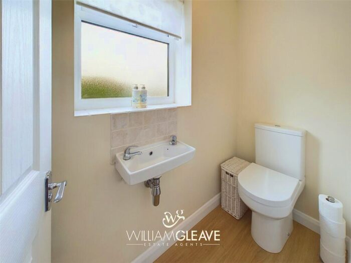 3 Bedroom Bungalow For Sale In Rockcliffe, Bryn-y-Baal, Mold, Flintshire, CH7