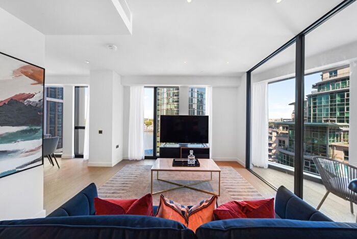 3 Bedroom Flat To Rent In Nine Elms Lane, London, SW8