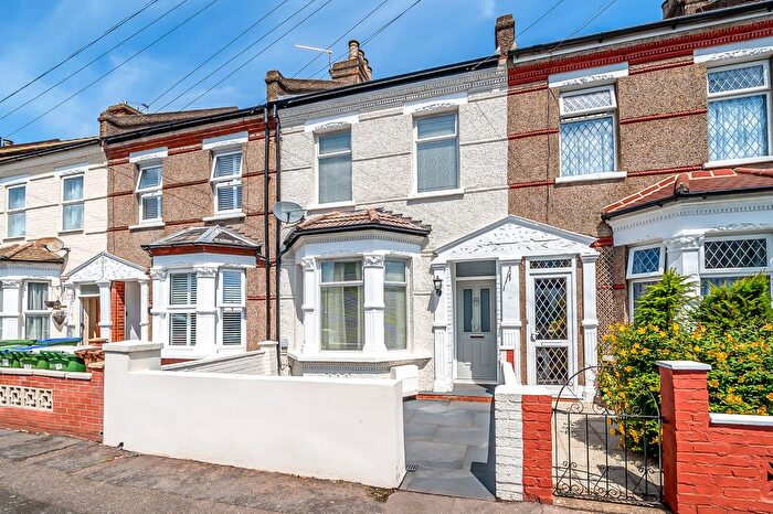 3 Bedroom Terraced House For Sale In Nelson Road, Belvedere, DA17