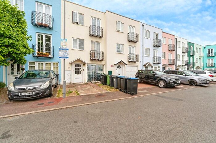 5 Bedroom Terraced House For Sale In Eaton Drive, Kingston Upon Thames, KT2