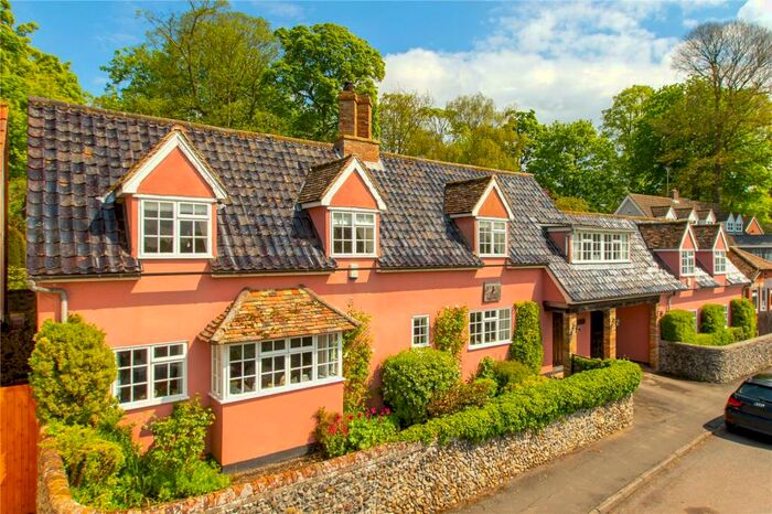 5 Bedroom Detached House For Sale In Station Road, Dullingham, Newmarket, Suffolk, CB8