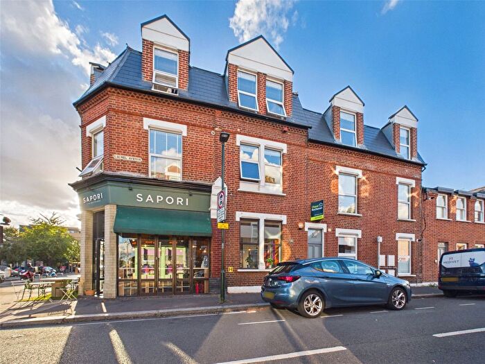 2 Bedroom Flat To Rent In Laurel Avenue, Twickenham, TW1