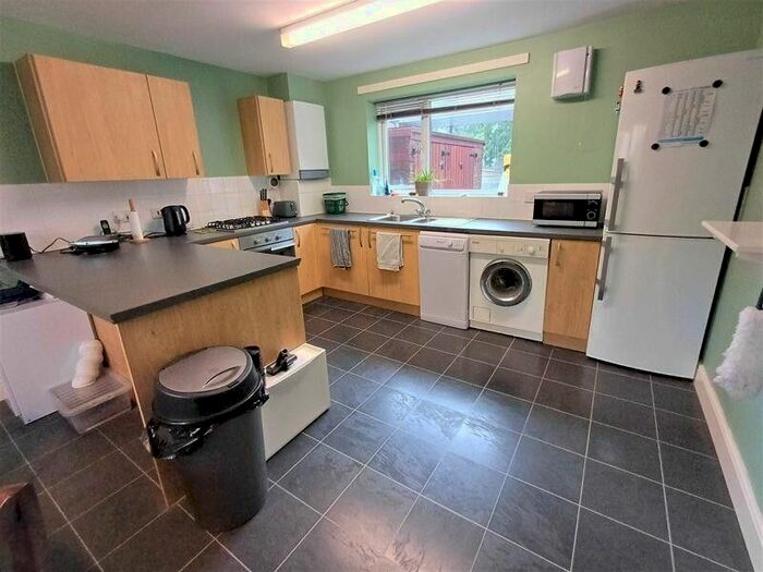 4 Bedroom Terraced House To Rent In Leeward Court, London, E1W