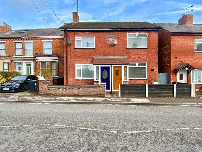 2 Bedroom Semi Detached House For Sale In Middlewich Road, Northwich, CW9