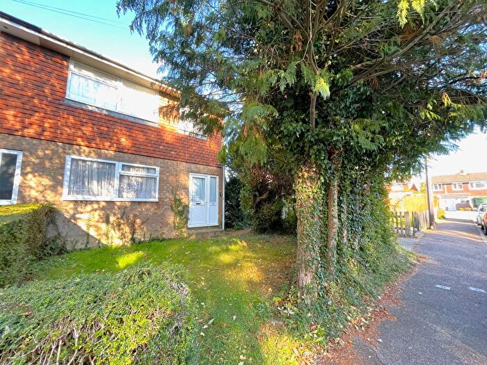 3 Bedroom End Of Terrace House For Sale In Ridge Way, Edenbridge, TN8