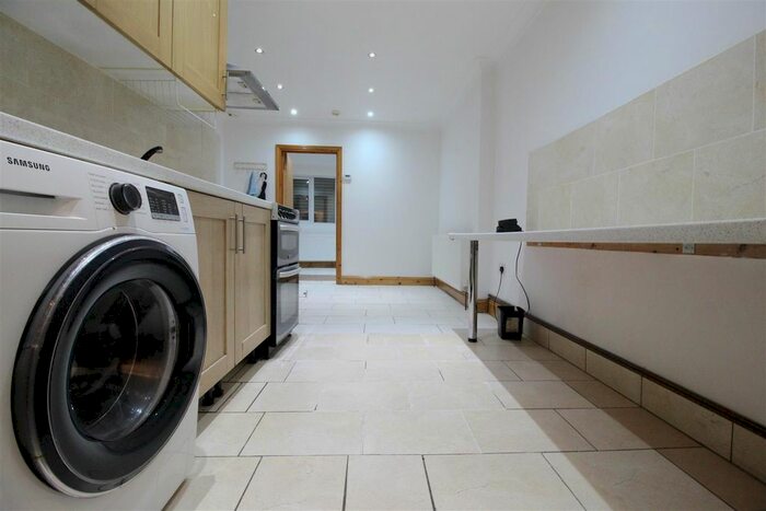 Studio To Rent In Chingford Mount Road, London, E4