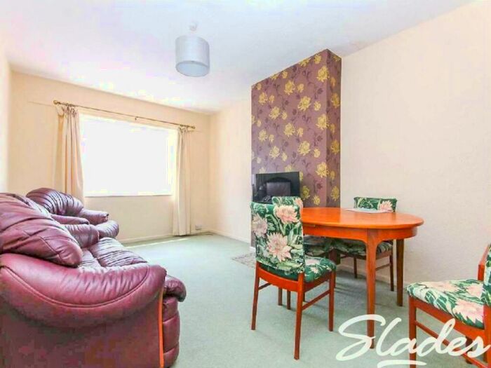 2 Bedroom Flat To Rent In Oaktree Parade, Ringwood Road, Bransgore, BH23